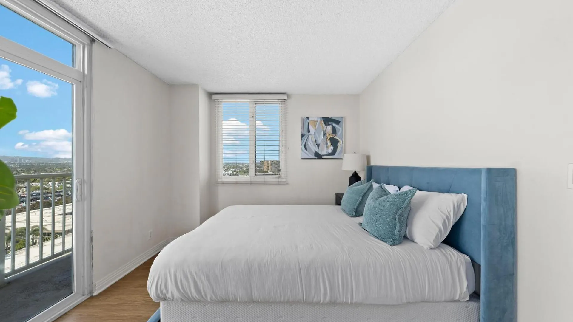 Garnet Glow Full Ocean And Venice Beach View 3Br Los Angeles Apartment